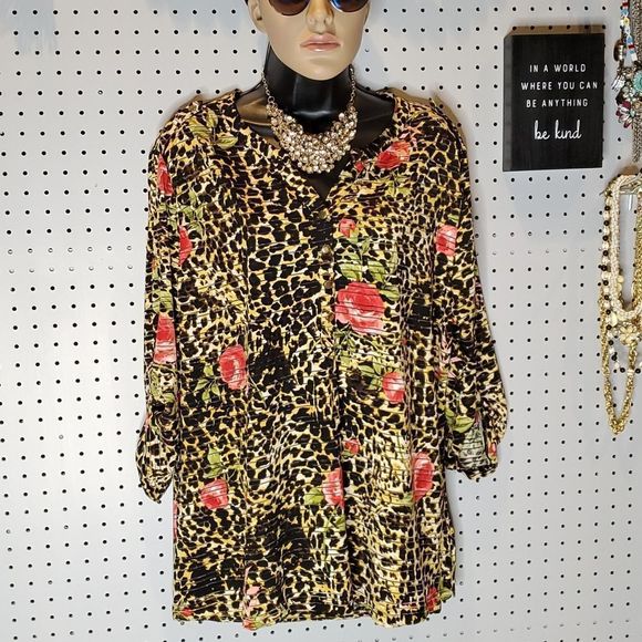 Cheetah Print & Roses Semi-sheer Blouse Size 2X? EUC Very nice fabric! - Picture 1 of 5